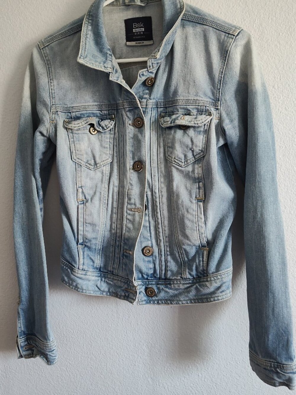 💙 Bershka Light Wash Denim Jacket | Size 28 | Very Good Condition - Picture 6 of 13